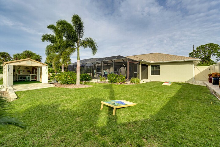 Englewood Vacation Rental w / Private Heated Pool!
