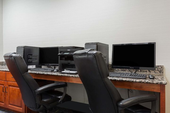 Business Center 36 of 36