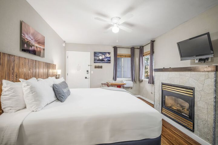 Room 10 of 37