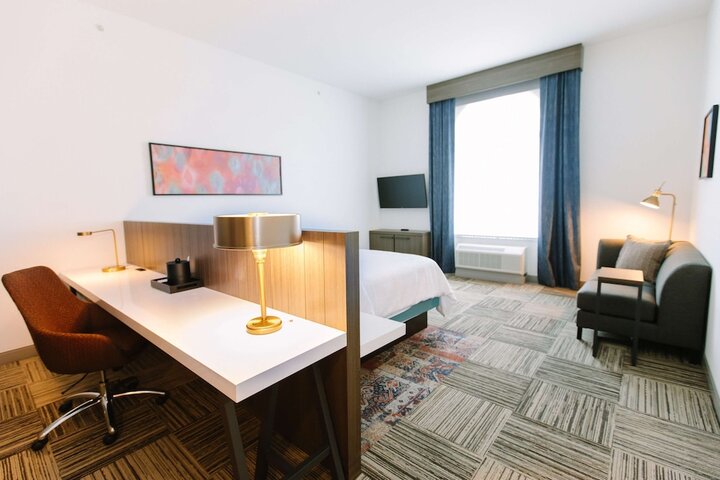 Room 19 of 47