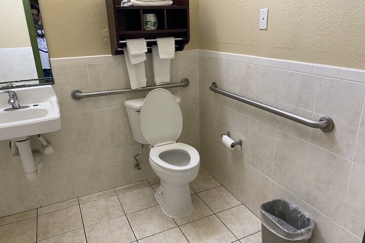 Room 9 of 36