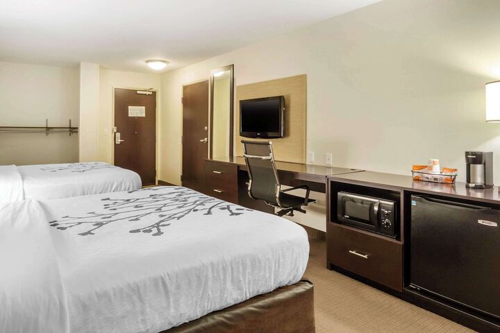 Room 40 of 48