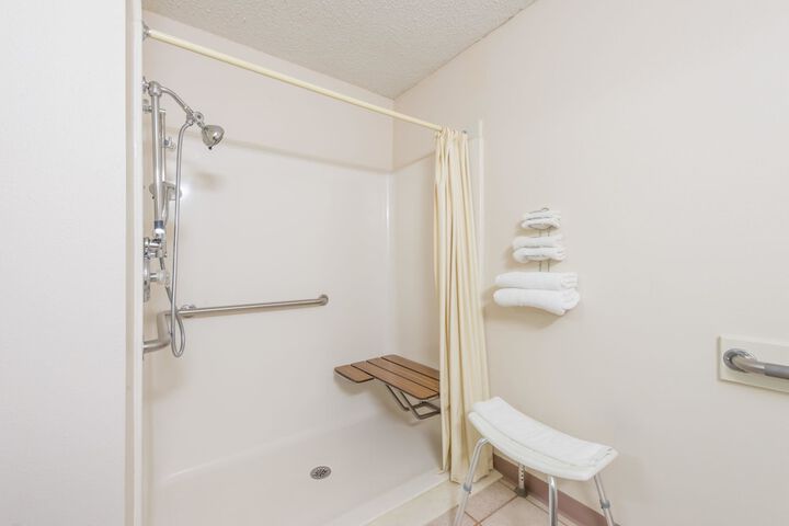 Room 12 of 14