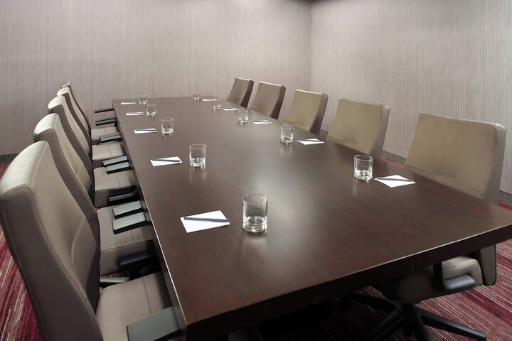 Courtyard by Marriott Raleigh / Cary