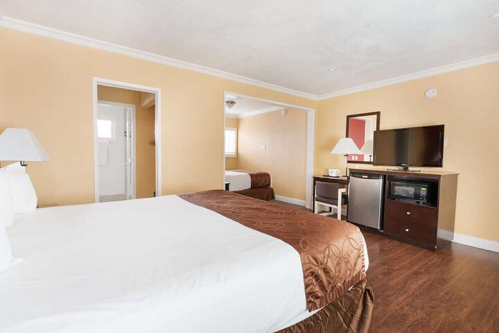 Room 34 of 57