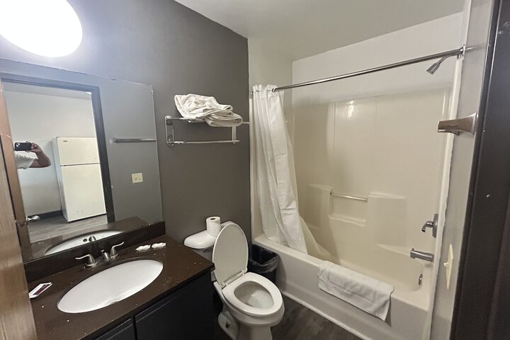 Room 15 of 19