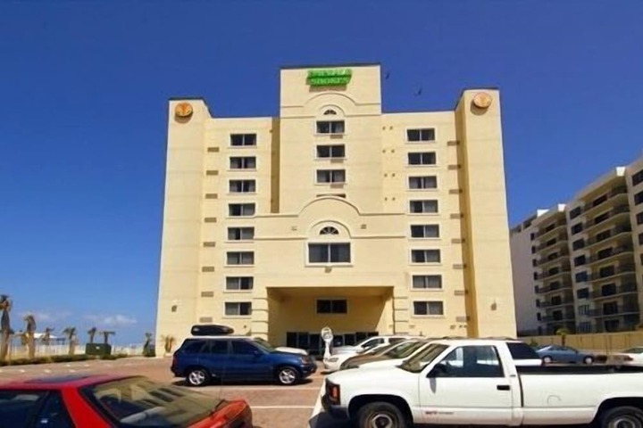Hotel 6 of 65