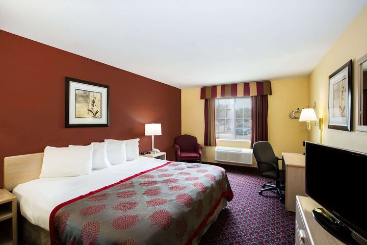 Room 9 of 19