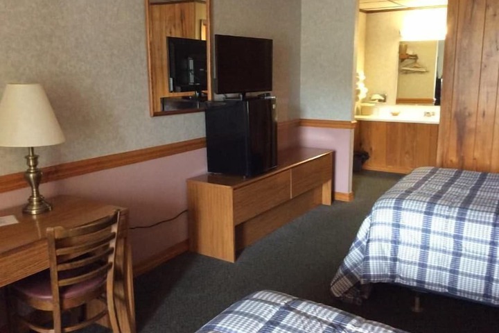 Room 21 of 32