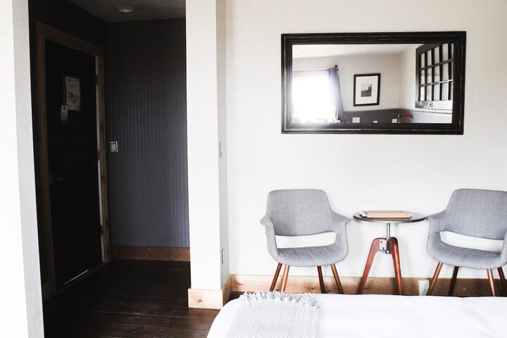 Room 35 of 122