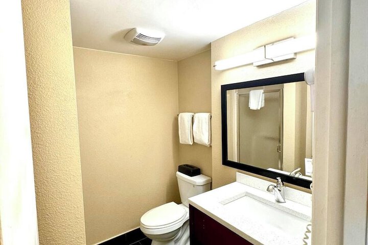 Room 35 of 41