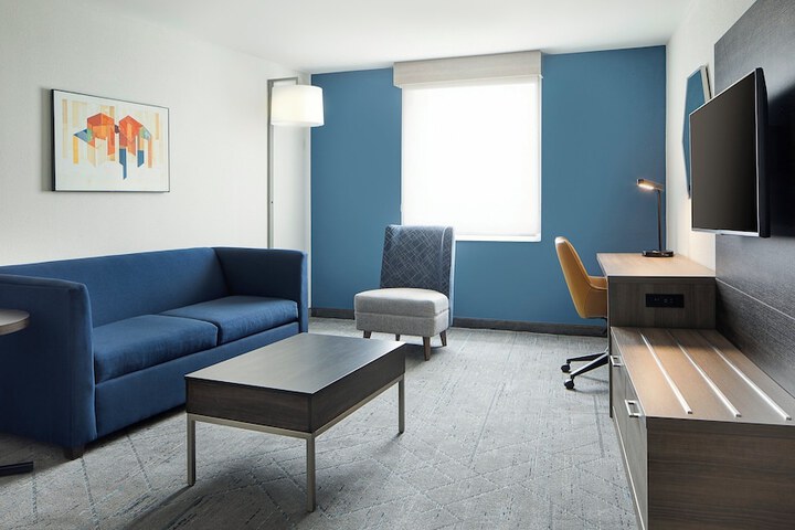 Holiday Inn Express Dallas Medical-Market Center by IHG