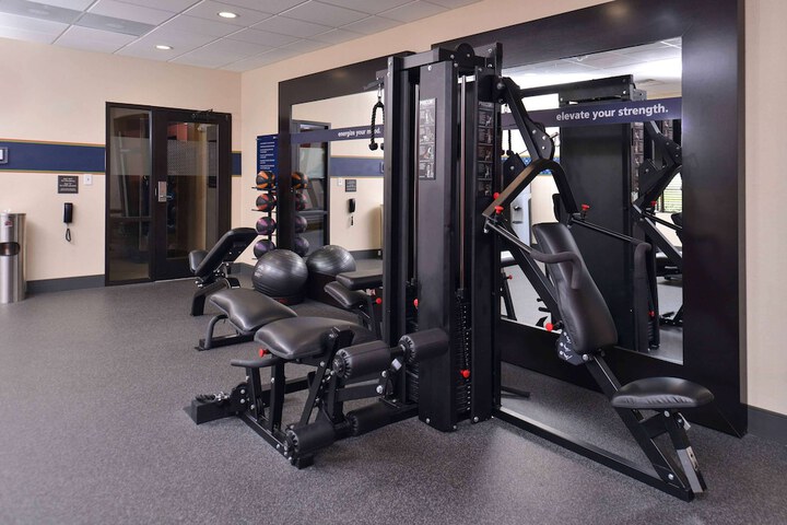 Hampton Inn & Suites Dallas Market Center