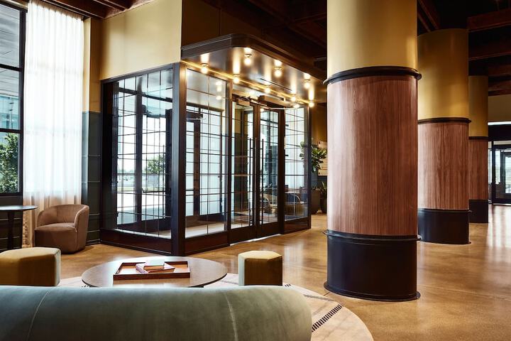 The Scarlet Lincoln, a Tribute Portfolio Hotel