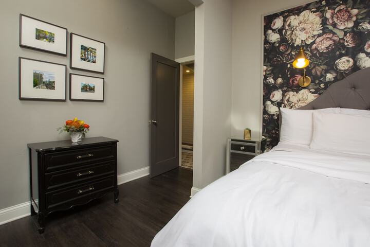 Room 44 of 103