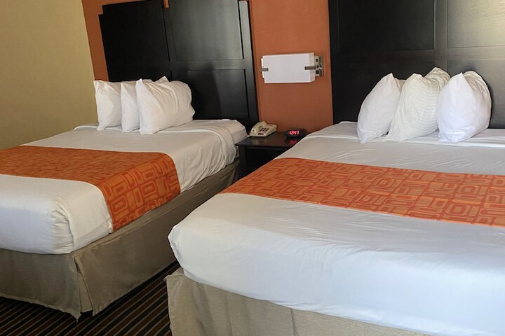 Room 13 of 15