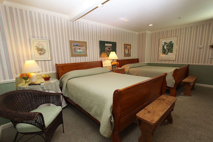 Room 35 of 61