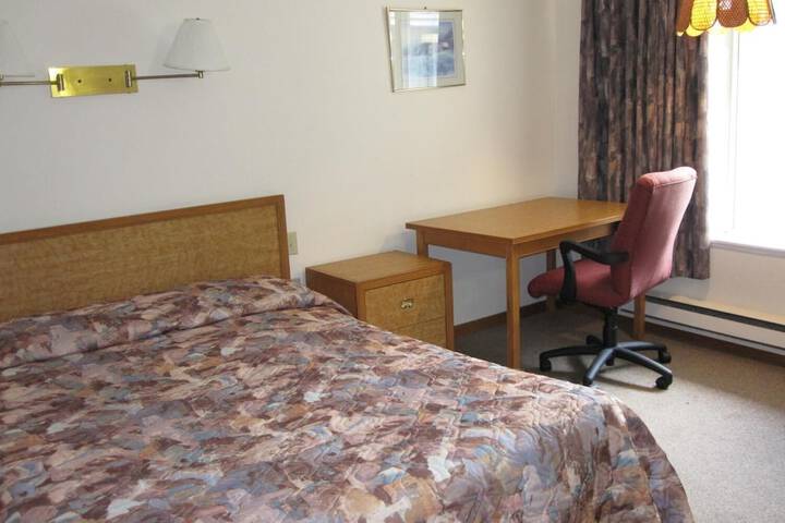 Room 14 of 16