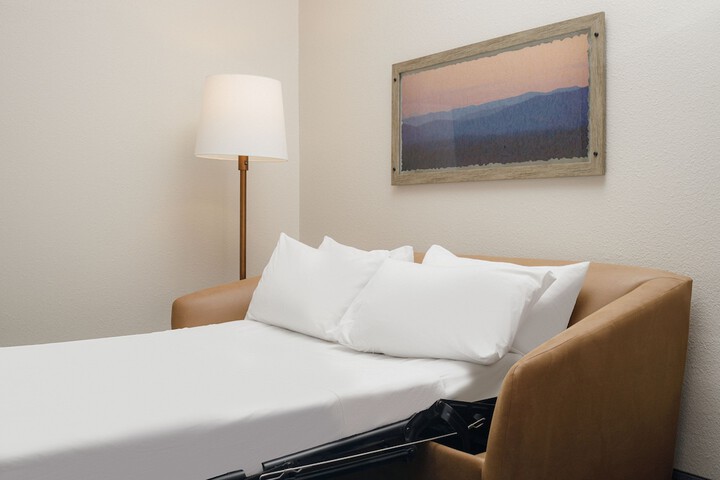 Room 14 of 30