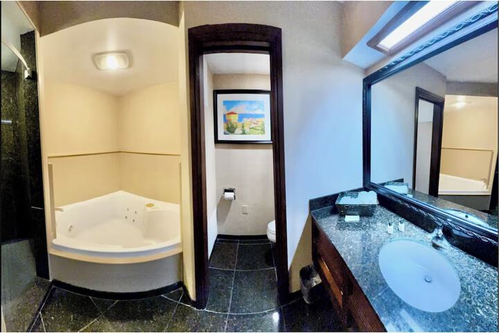 Hamilton Inn Select Beachfront Mackinaw City
