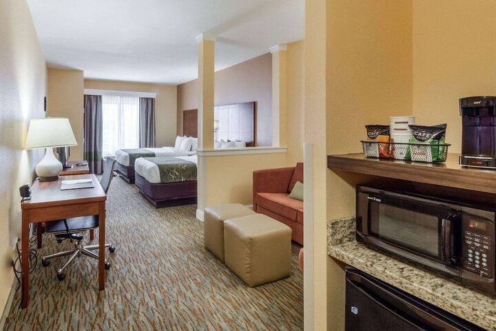 Comfort Suites Cotulla near I-35