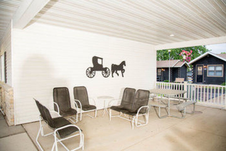 Lark Inn