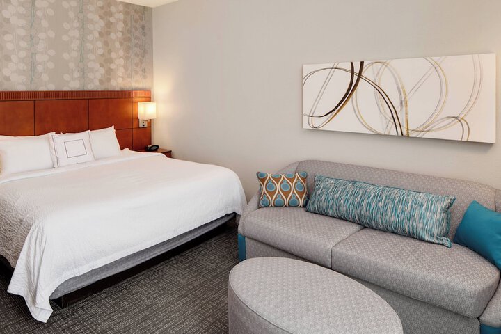 Courtyard by Marriott Pittsburgh West Homestead / Waterfront