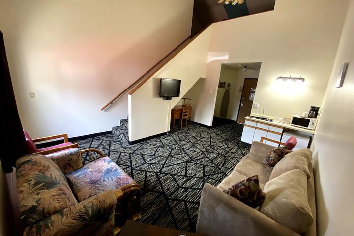 Room 33 of 45