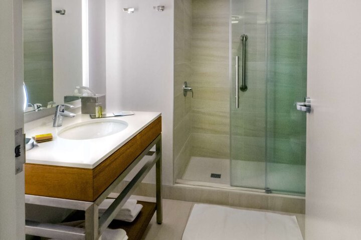 DoubleTree by Hilton Hotel Niagara Falls New York