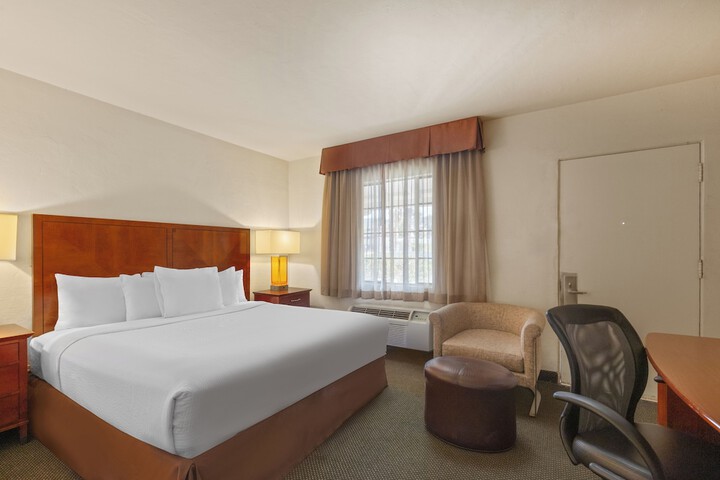 Room 16 of 37