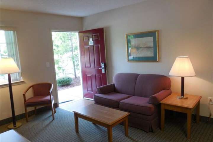 Affordable Suites Shelby