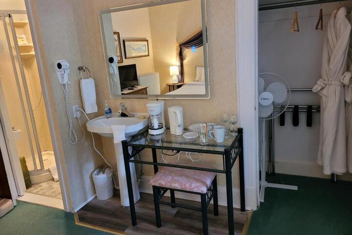 Ruby Manor Bed & Breakfast