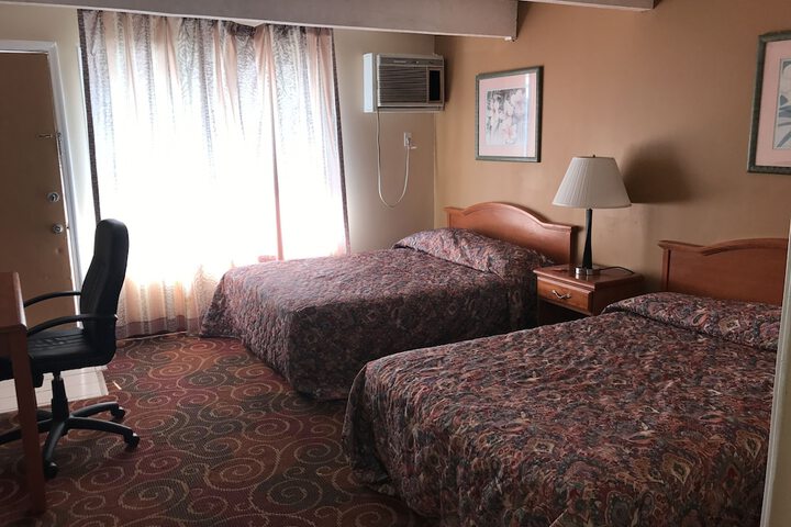 Room 7 of 16