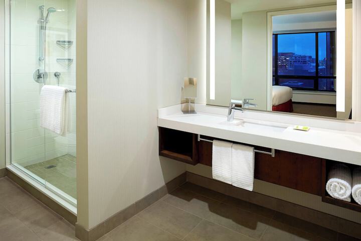 Delta Hotels by Marriott Ottawa City Centre