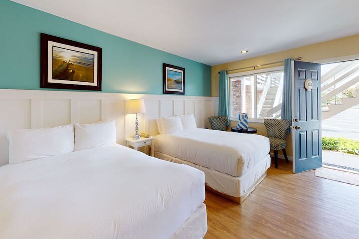 Breezeway Boutique Hotel