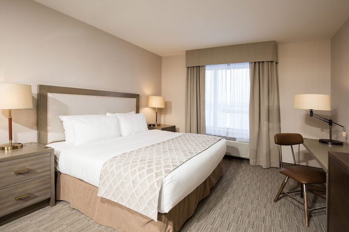 Pomeroy Inn & Suites Prince George