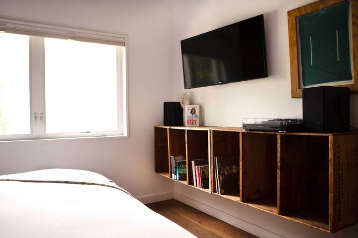 Woodstock Way Hotel
