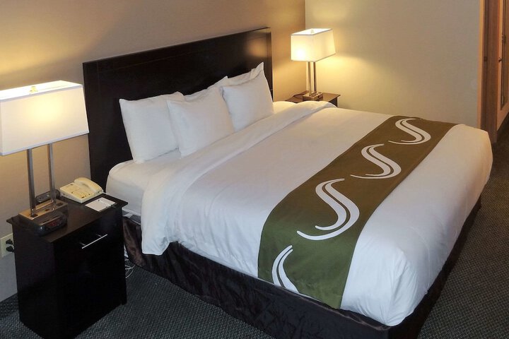 Room 10 of 27