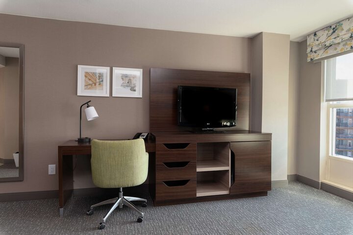 Room 15 of 51