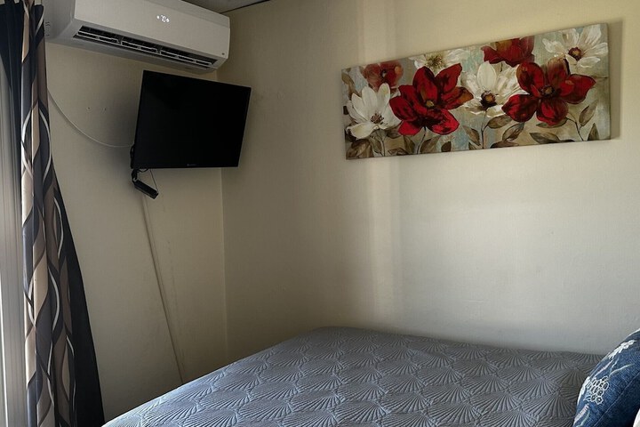 Room 27 of 51