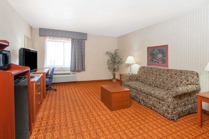 Baymont by Wyndham Detroit / Roseville