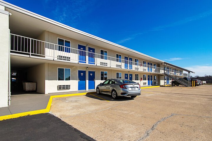 Hotel 4 of 67