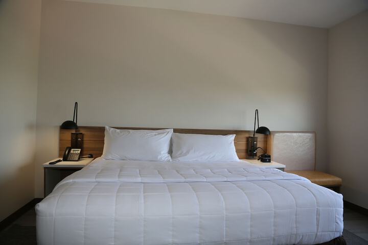 Room 10 of 22