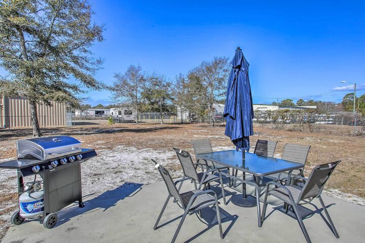 Ocean Isle Beach Escape - Centrally Located!