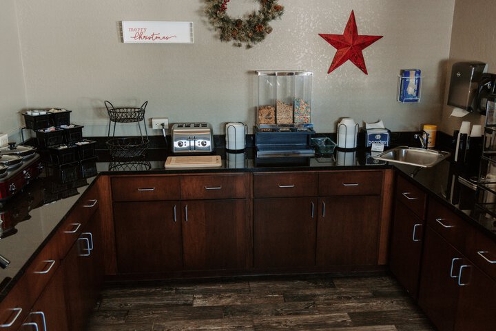 Breakfast/Coffee Service 161 of 168