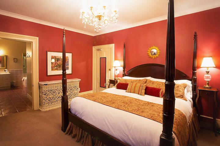 The Woodview Inn