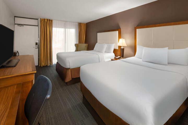 Wyndham Garden Romulus Detroit Metro Airport