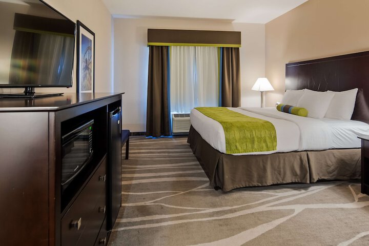 Room 12 of 21