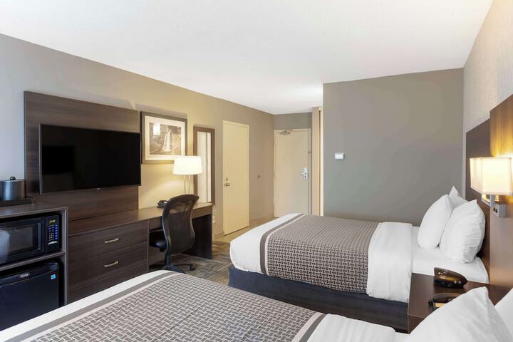 Room 25 of 36