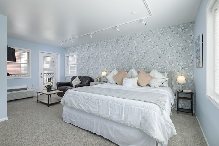 Room 170 of 279
